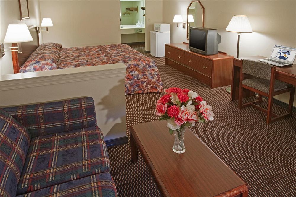 Americas Best Value Inn & Suites Slidell Exterior foto